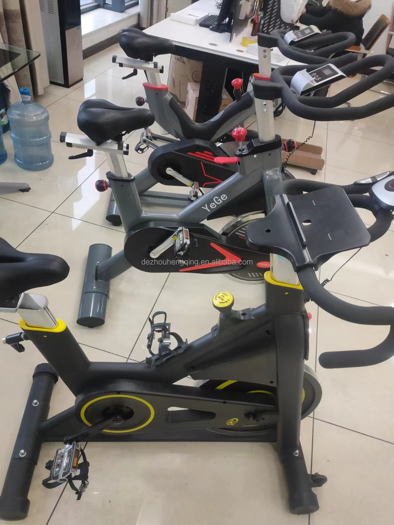 Wholesales Best Price Spine Bike Indoor Commercial Home Gym  Machines Sporting Equipment Cycling Exercise Bike
